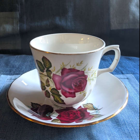 Vintage Anniversary rose bone China vintage teacup set - Picture 1 of 10